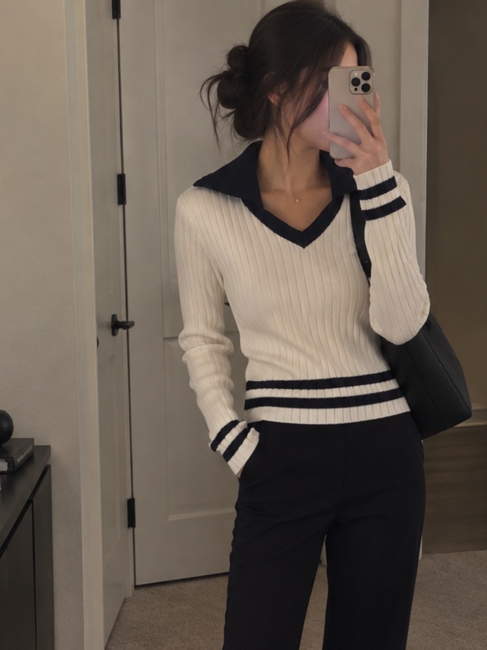 Women color-block white and navy sweater with collar